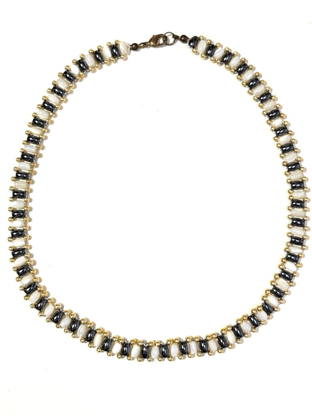 NWOT Genuine Pearl Deep Blue Stone Gold Beaded Necklace